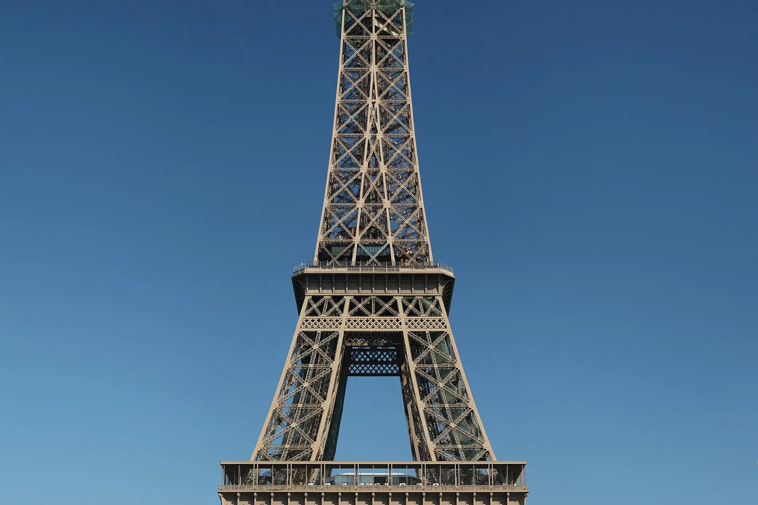 Tour Eiffel tarifs : le point sur les prix et les accès